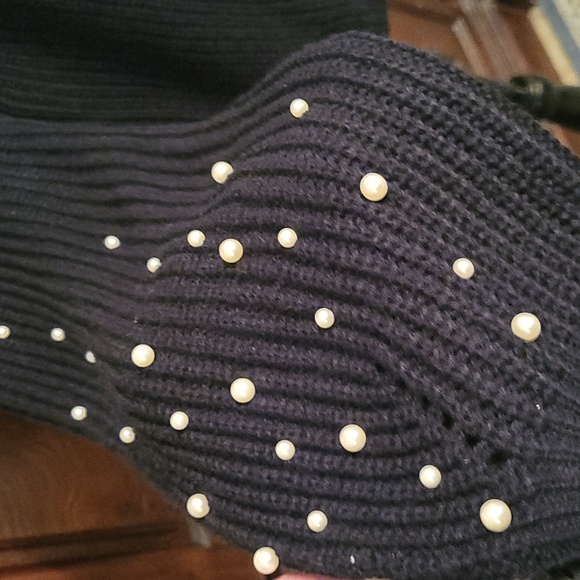 Hannah long-sleeved sweater with pearl embellishments - Picture 2 of 5